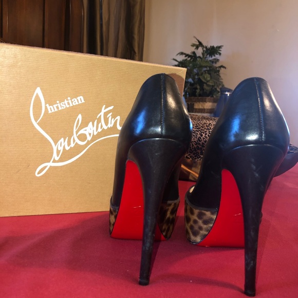 Christian Louboutin Maggie Pump - Picture 5 of 6
